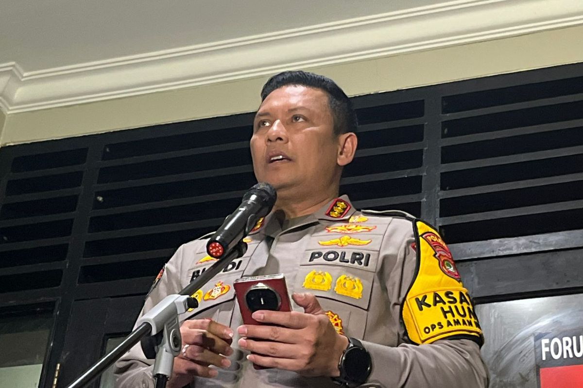 Geger Ledakan SMAN 72: Polisi Geledah Rumah Siswa Terduga Pelaku!